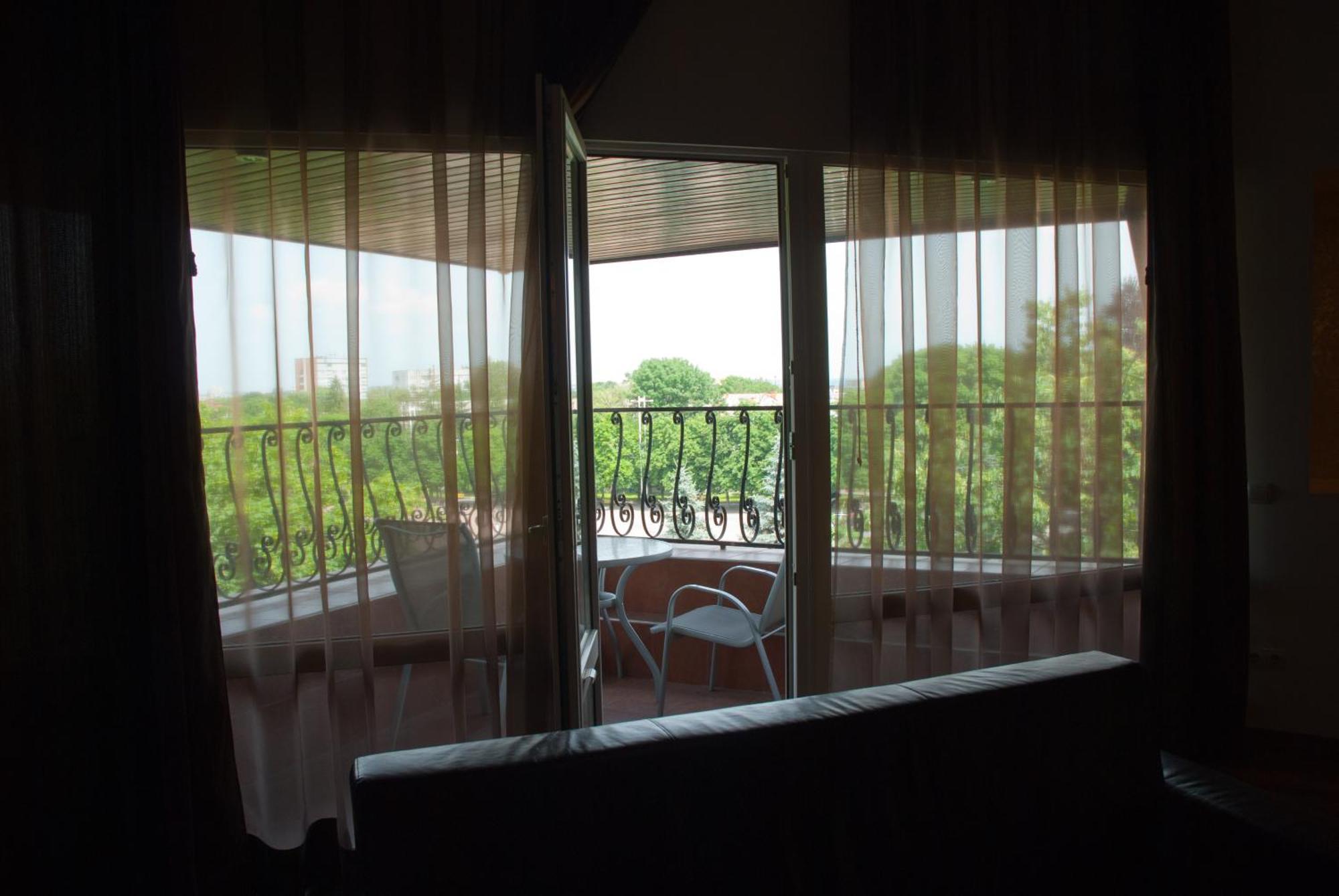 Khmelʼnytsʼkyy Tsentralniy Hotel מראה חיצוני תמונה